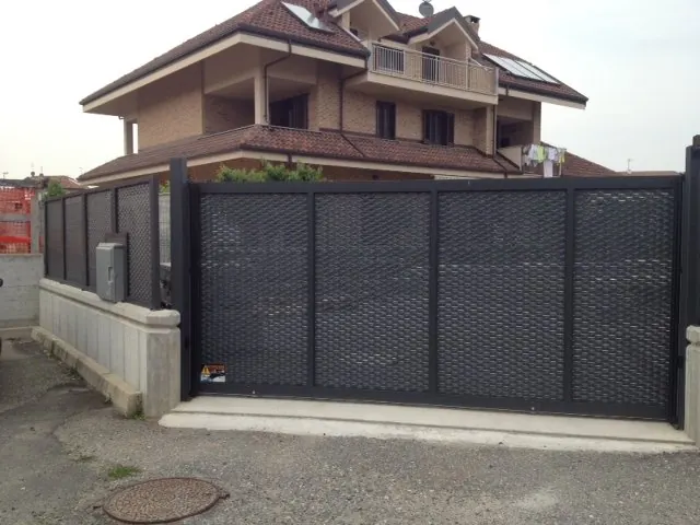 Cancello scorrevole automatico per villa – automazione cancelli a Pinerolo