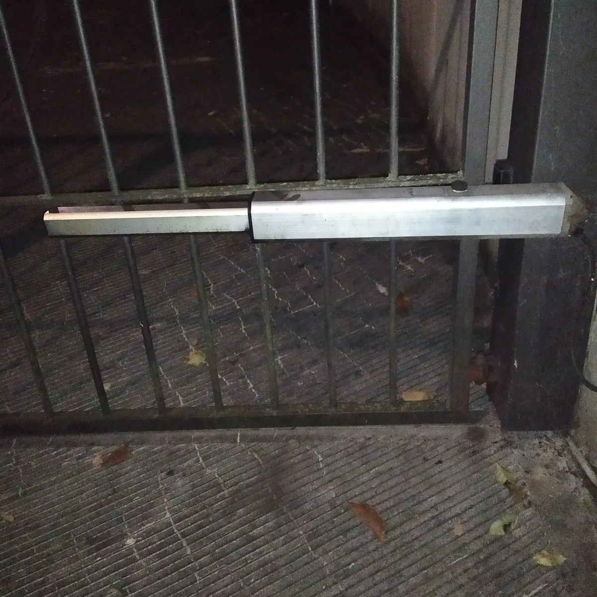 Motore lineare per cancello a battente – automazione cancelli a Settimo Torinese