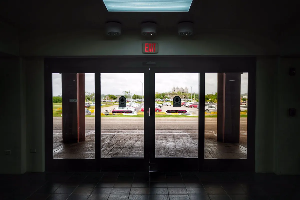 Porta automatica rototraslante – porte automatiche Ditec a Torino