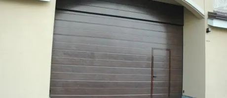Porta sezionale da garage residenziale – porte sezionali a Pinerolo