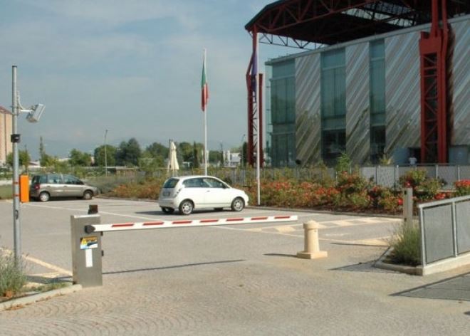 Kopron porta automatica curva Torino